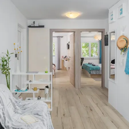 App***max Apartment *